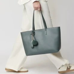 Audrey Shopper