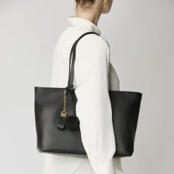 Audrey Shopper