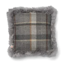 Checked Collection | Uldpude | Langhåret | Dobbeltsidet | 52x52 cm