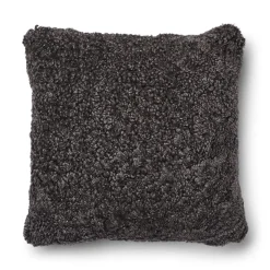 Classic Collection | Uldpude | Korthåret | 52x52 cm | 34x52 cm