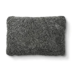 Classic Collection | Uldpude | Korthåret | 52x52 cm | 34x52 cm