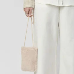 Gwen Phonebag | Lammeuld