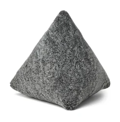 Hematite pude | Korthåret | New Zealand | 35x35x35 cm