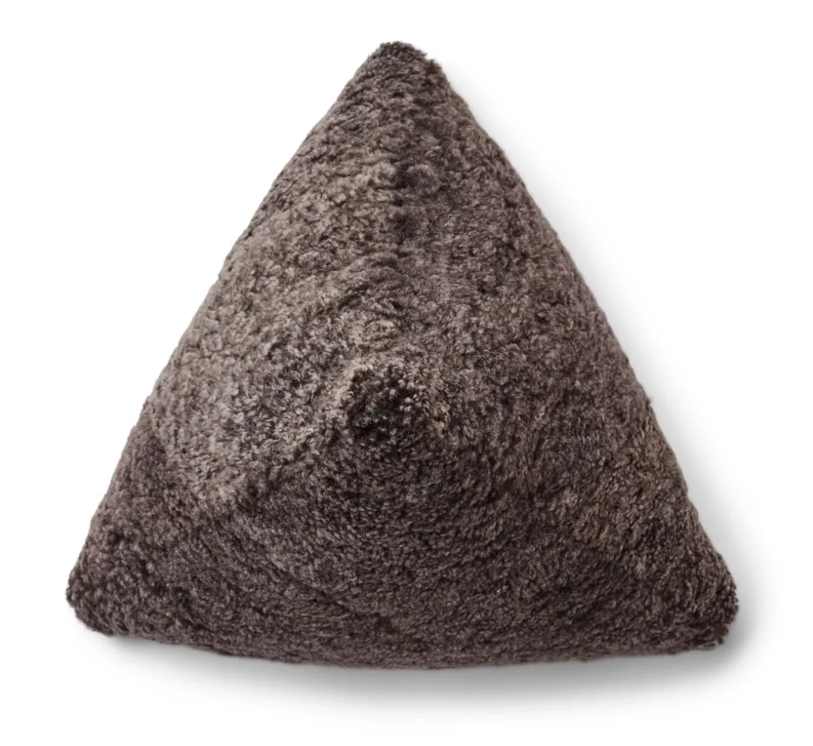 Hematite pude | Korthåret | New Zealand | 35x35x35 cm