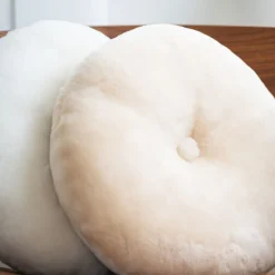 Lammeskindspude | Moccasin | Dobbeltsidet | Ø45 cm