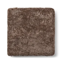 Puf | Korthåret | New Zealand | 40x40x13 cm
