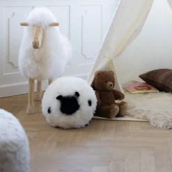 Signature Standing Sheep | Lille