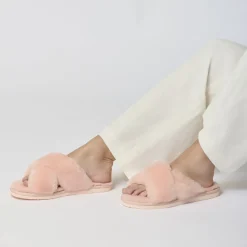 Slipper Cross